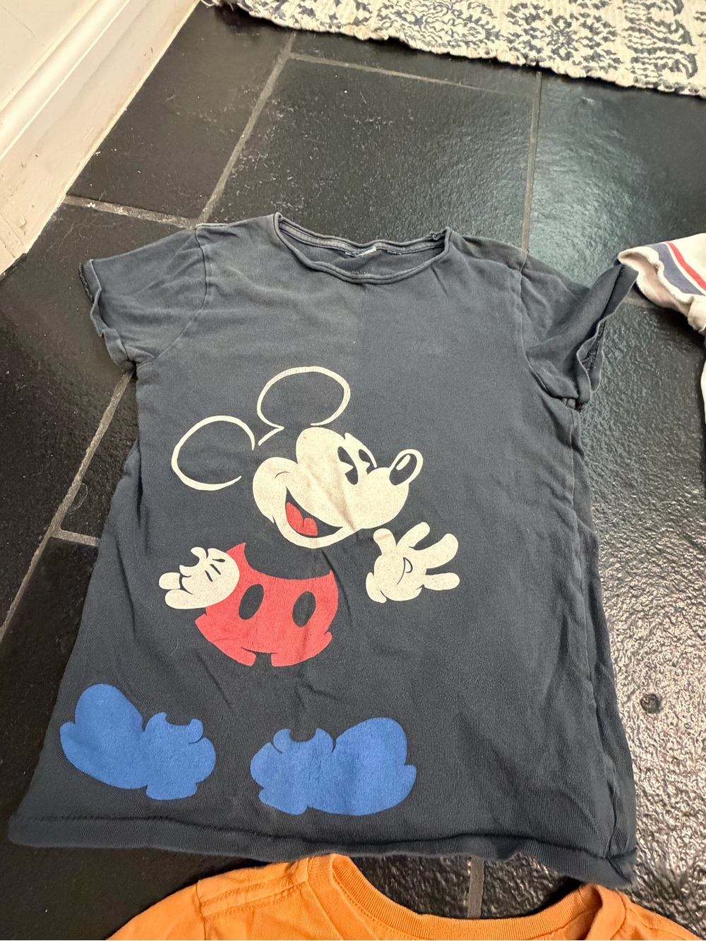 Disney Mickey Mouse Graphic T-Shirt Bundle Lot Kids Size small - Picture 4 of 5